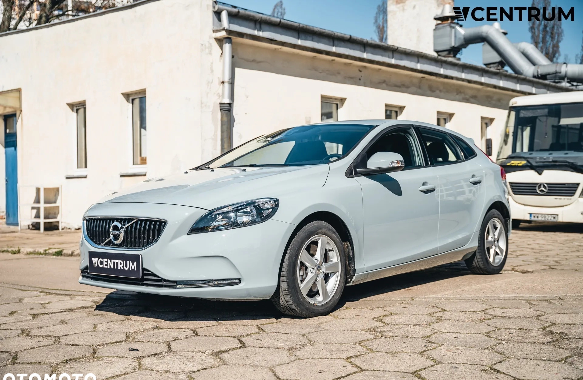 Volvo V40 cena 82900 przebieg: 70400, rok produkcji 2018 z Mikstat małe 92